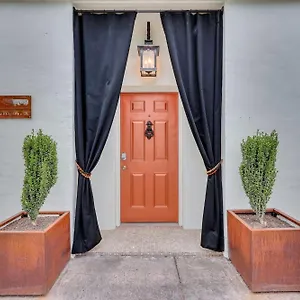The Lincoln Loft, Near Forsyth Park With Free Parking Holiday home